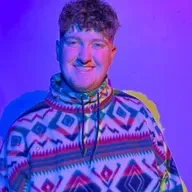 Barry Ó Siochrú, lucht leanúna na gceoldhrámaí.