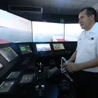 Perú entrena a sus marinos con tecnología inmersiva que simula situaciones reales