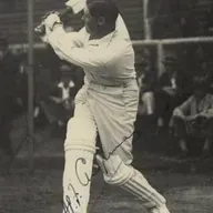 S8 Ep299: BAZBALL DECLARED DEAD AFTER AUSTRALIA'S ASHES VICTORY Colleague Jeremy Zakis. Australia's decisive 4-1 victory in the Ashes series is viewed as a failure of England's "Bazball" strategy, which Zakis declares "dead" for test cricket. The strategy, reliant