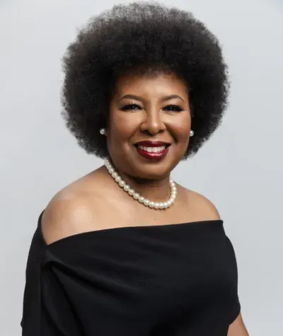Nicole Everett