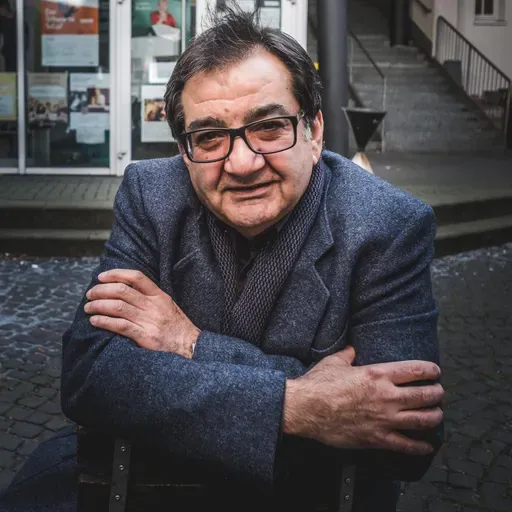 Flucht und Exil - Als Migrant im deutschen Stadttheatersystem