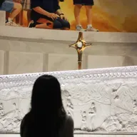 Hay que caer de rodillas y pedirle al Señor un corazón nuevo. Mons. Luis Manuel López Salazar. 11/09/2020.