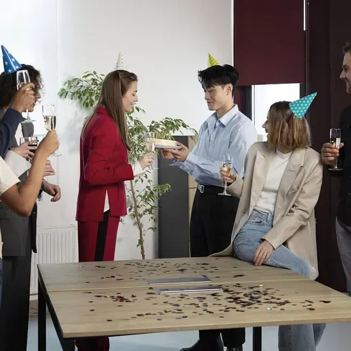 Svētku laiks darba vietā: kā pamanīt personāla vēlmes un vajadzības