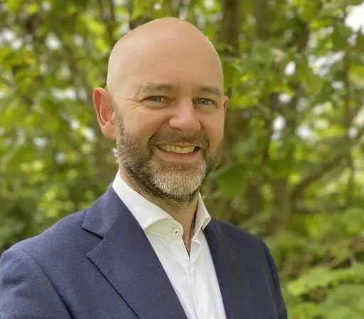 Cuan Ó Seireadáin, Eagrai Polaitíochta, RTE Raidió na Gaeltachta.