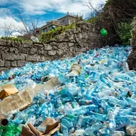 Bolsas de plástico: El mito del reciclaje y qué alternativa contamina menos