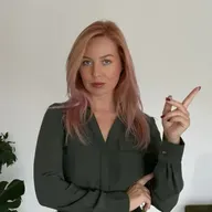 Аліса Рыжычэнка. Як карупцыя перамагла Лукашэнку, і калі вернуцца цягнікі на Вільню