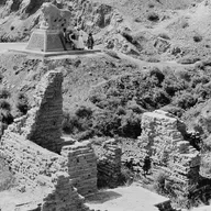 HEADLINE: Ancient Mesopotamian Literacy, Math, and the Epic of Gilgamesh GUEST NAME: Moudhy Al-RashidSUMMARY: John Batchelor speaks with Moudhy Al-Rashid about Mesopotamian education teaching advanced mathematics and writing in Sumerian and Akkadian, pres