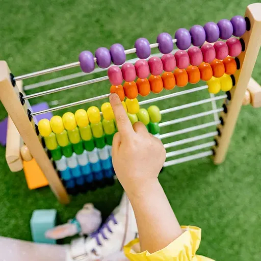 Kā bērnam jau pirmsskolā sadraudzēties ar cipariem un radīt prieku par matemātiku?