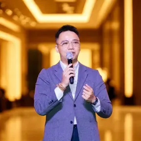 Hoài Chia Sẻ