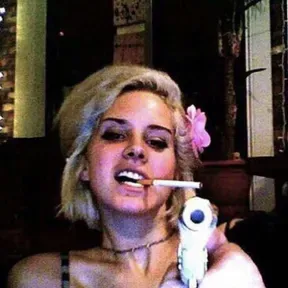 𝓈𝒾𝓇𝑒𝓃𝓈