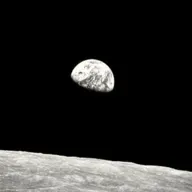 3x04 Poesía en la Luna