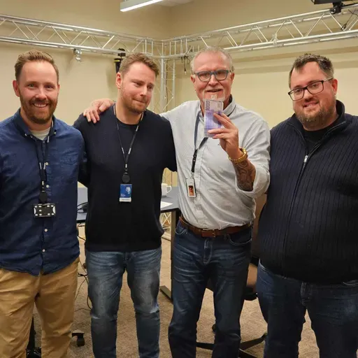 Pengeutdeling og brennheit Arendal-diskusjon