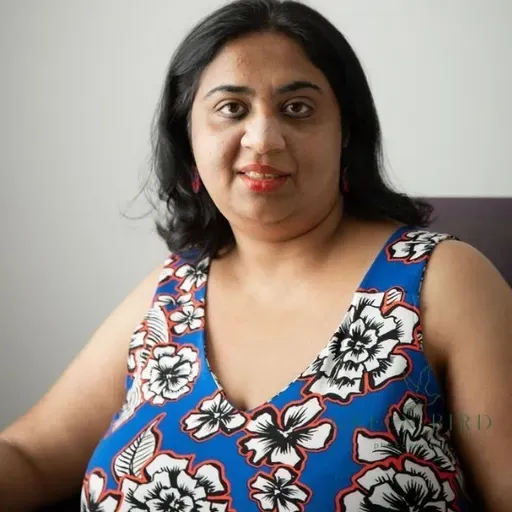 🎙️ New Episode: How Shweta Ramkumar Helps Healthcare Professionals Speak English with Empathy & Confidence | English for Medical Communication at Work