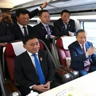 Ký với Đức nhưng thử tàu cao tốc Trung Quốc, Việt Nam toan tính gì?