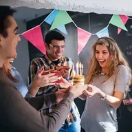 Gợi Ý Tặng Quà Sinh Nhật Cho Bạn Thân Nữ Cung Thiên Bình
