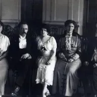 S8 Ep409: John Hardie and Bill Roggio state negotiations are deadlocked as Russia demands territory and a veto on security guarantees, while Putin ultimately seeks domination over Ukraine's geopolitical orientation and sovereignty.