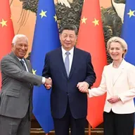 Xi calls on China, EU to uphold right direction of bilateral ties