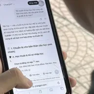 Tình yêu thời AI có giống cha anh...- Kỳ 2: Khi tình yêu bắt đầu từ một cú 'quẹt phải'