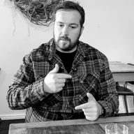 S2-13. Toevlug - Drikus Brink