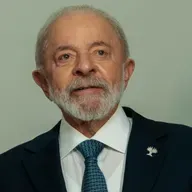 Lula chama taxação de 'desrespeitosa' e anuncia comitê para repensar política comercial com os EUA