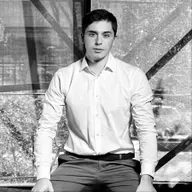 🎙️New Episode: Navigating Information Overload, Critical Thinking & Clear Communication with Kira Shishkin | Real English Conversations Podcast for Global Professionals