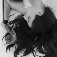 Tamar Sagiv: Shades of Mourning