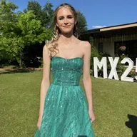 Joanie Voss se matriekdans is hier!
