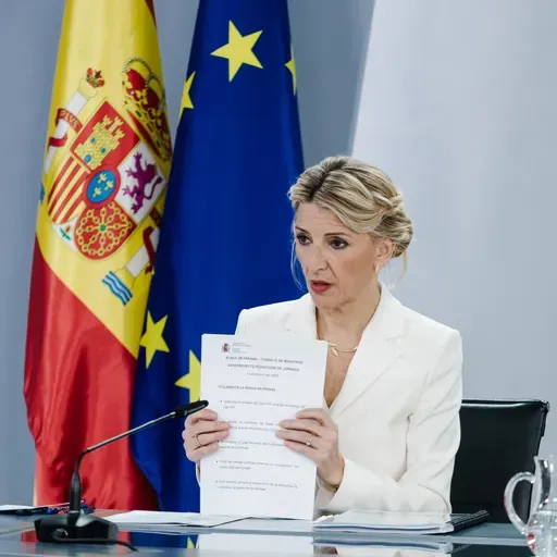 Tertulia: ¿Tumbará Junts la reducción de jornada laboral de Yolanda Díaz?