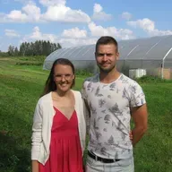 "Celmu" saimnieki Elīna un Augusts audzē ogulājus un dārzeņus bioloģiskā saimniecībā