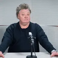 Krustpunktā Brīvais mikrofons ar aktieri un pasākumu vadītāju Valteru Krauzi