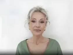 Sandra Navidi: "Trump riskiert den Petrodollar"