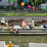Korean libraries, reading spaces grow multilingual amid demographic shift, tourism boom