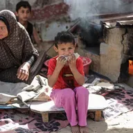 Gaza - Matumizi ya plastiki kama nishati ya kupikia yasababisha kuenea kwa magonjwa ya kupumua