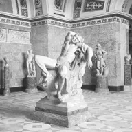 SPUREN ALTER SCHÄTZE - Der Kampf um einen nackten Super-Promi