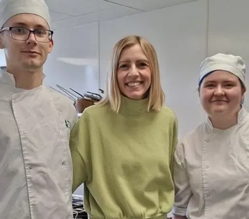 Isabelle Colbert agus Seán Mac Giolláin, mic léinn.