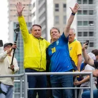 Bolsonaro e Tarcísio almoçam juntos em meio à crise por tarifaço de Trump