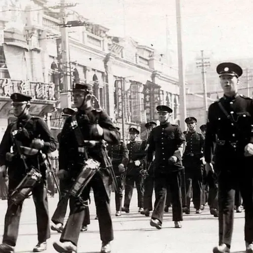 298: NUCLEAR PROLIFERATION AND ECONOMIC ISOLATION AS DETERRENCE Colleagues James Fanell and Bradley Thayer. To deter immediate Chinese aggression, Fanell advocates for "war fighting proliferation," suggesting the US should support nuclear capabilities for alli