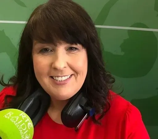 Maighréad Uí Annluain  ó Sheomra na Nuachta.