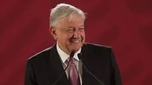 AMLO aclara que 'mandar al carajo' no es grosero