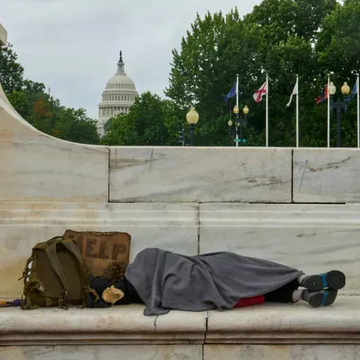 Trump evicts homeless people