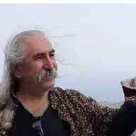 ڕەشۆ زەردەشت