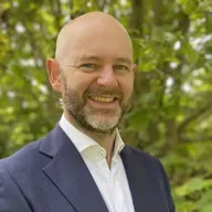 Tús Áite: Polaitíocht an Lae