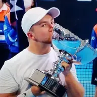 046 Sport - Aflevering 20: Sam Schröder dendert door in rolstoeltennis