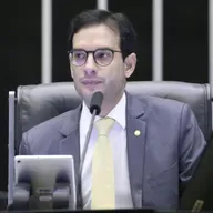 Fim da escala 6x1: relator vai negociar transição com o governo e 'joga a bola' da compensação fiscal