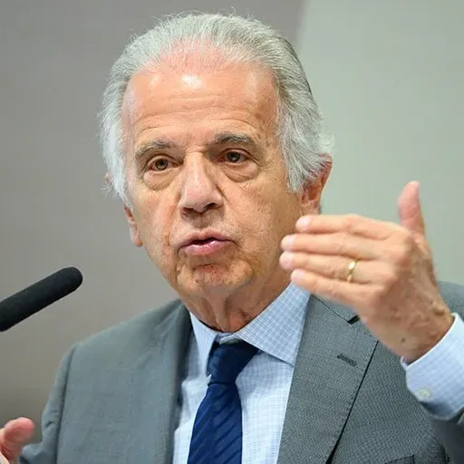 Múcio diz que Forças Armadas agiram 'com responsabilidade' e vê encerramento de ciclo