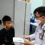 Rối loạn Tics ở trẻ, đừng nhầm với thói quen hay hành vi nghịch ngợm