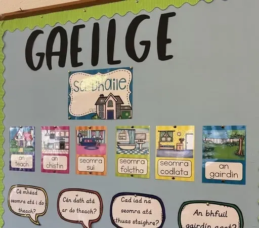 Tús Áite: Foilsíodh polasaithe nua oideachais ar maidin