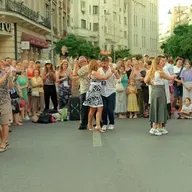 Dejošana ir kā saruna: kādus vēl ieguvumus var sniegt šī nodarbe