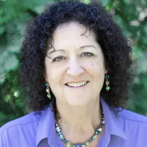 Therapist’s Guide to Inner Calm Resonates Amid Rising Mental Health Crisis