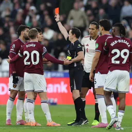 Enski boltinn - Jafnt á Brúnni, ruglað rautt og yfirlýsing í fyrramálið?